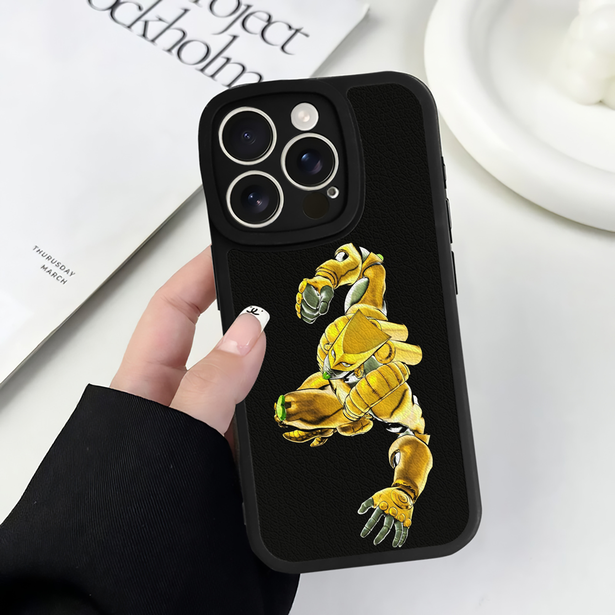 （画像用） ジョジョの奇妙な冒険 ディオ?ブランドー JoJo's Bizarre Adventure Dio Brando 【iPhone 16シリーズ対応】シリコンスマホケース（レザー調） 材質：シリコン